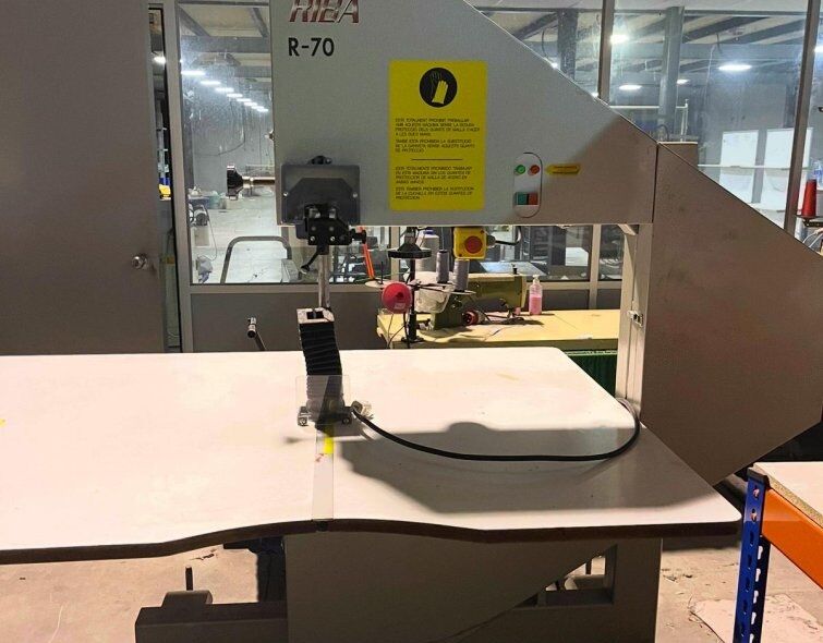 - INDUSTRIAL SEWING MACHINES